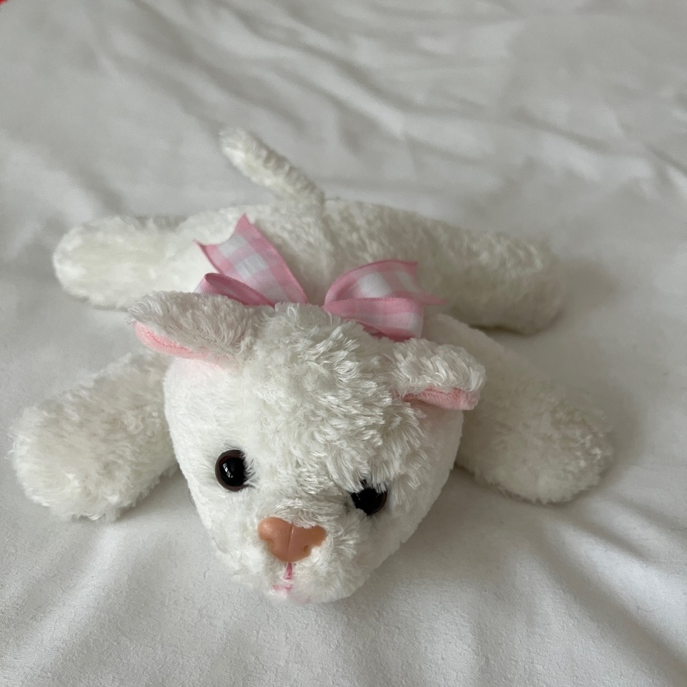 FREE WITH PURCHASE  Adorable White kitty plush stuffed animal NWOT